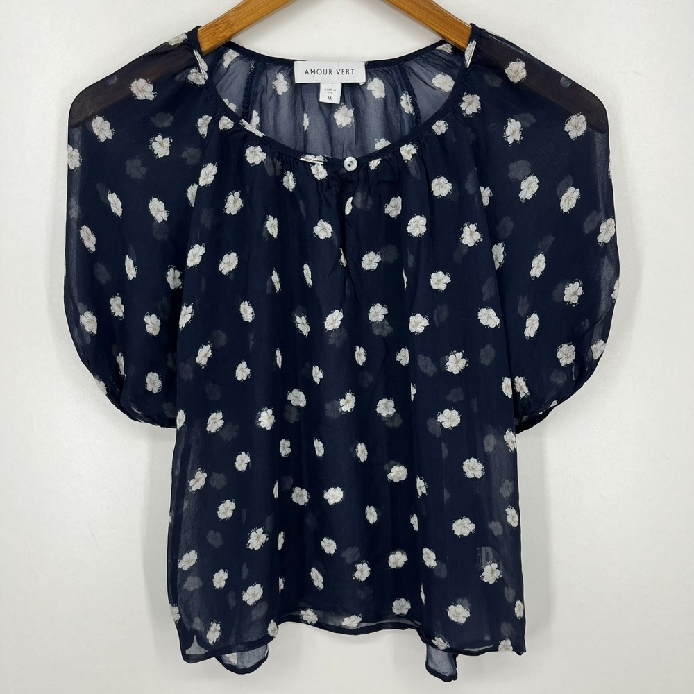 Amour Vert Blouse Women's Size M Navy Blue Floral 100% Viscose Short Sleeve